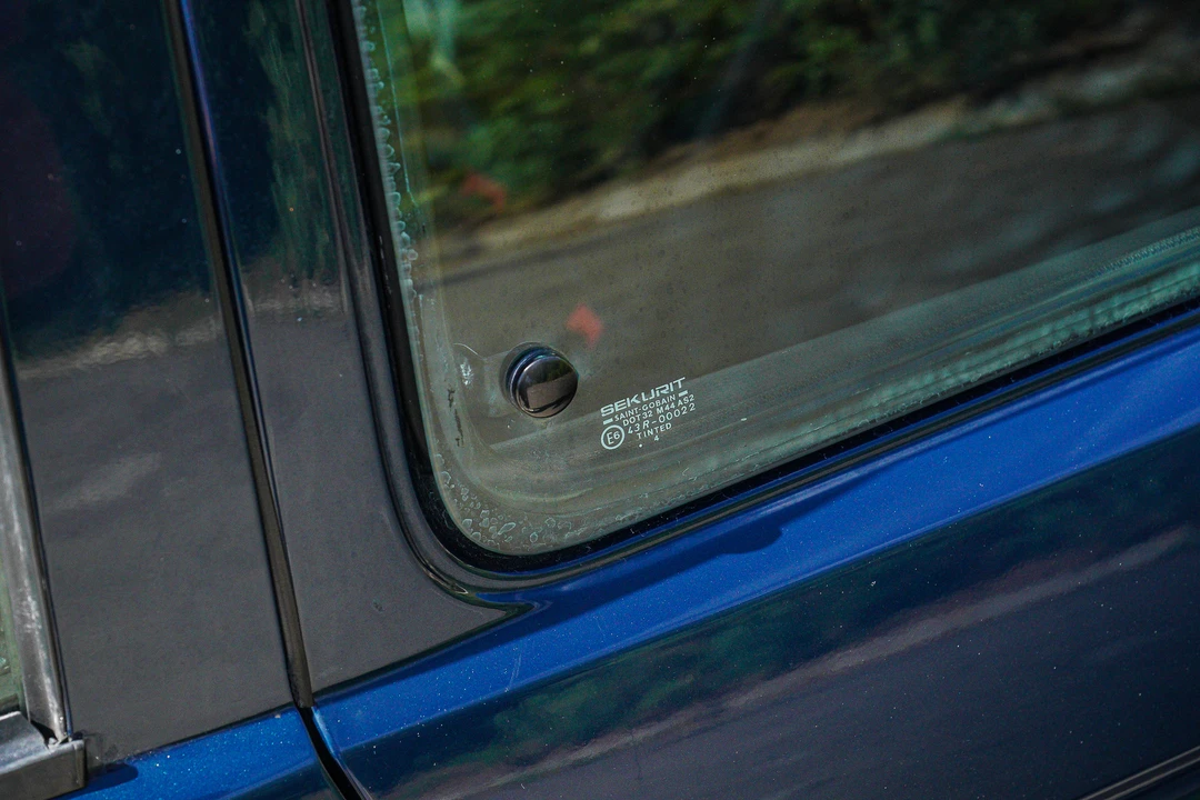 1995 Ford Escort RS Cosworth - Image 30 of 31