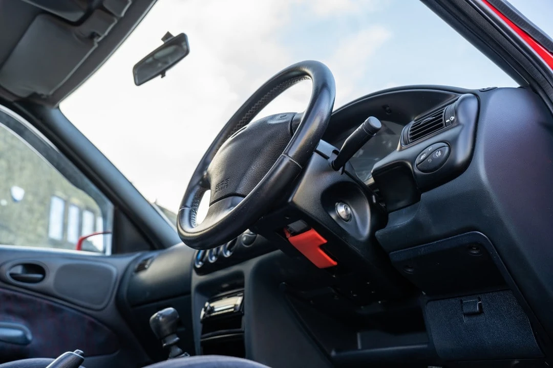 1995 Ford Escort - Image 28 of 30