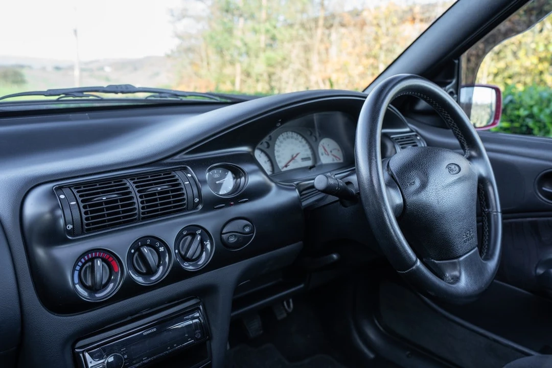 1995 Ford Escort - Image 27 of 30
