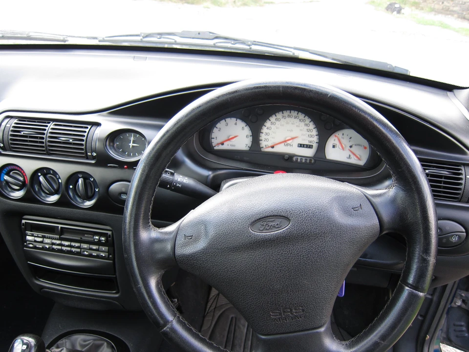 1995 Ford Escort - Image 3 of 11