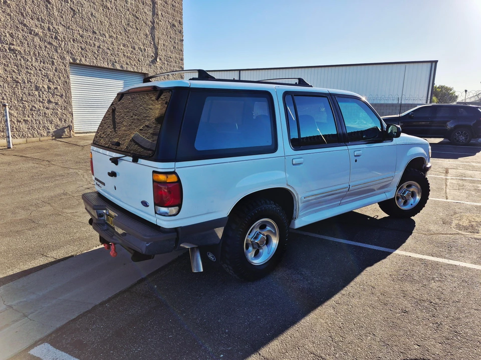 1995 Ford Explorer 2nd Gen - Image 11 of 31
