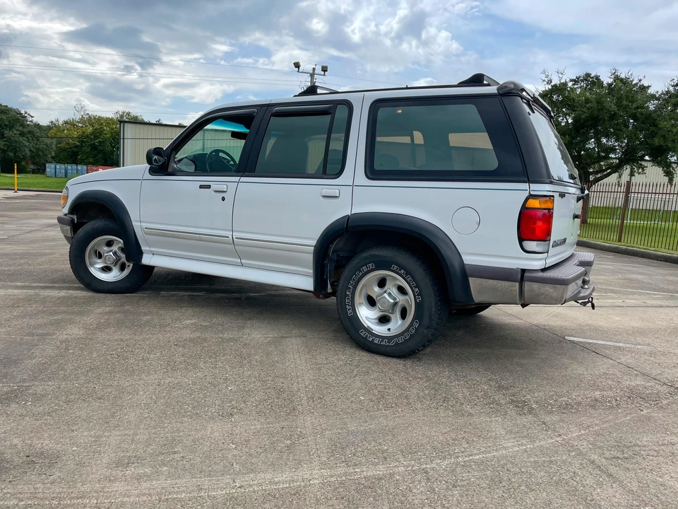 1995 Ford Explorer 2nd Gen - Image 7 of 30