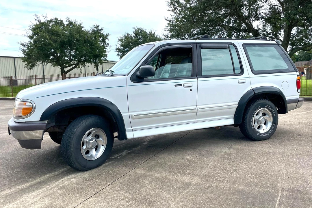 1995 Ford Explorer 2nd Gen - Image 3 of 30