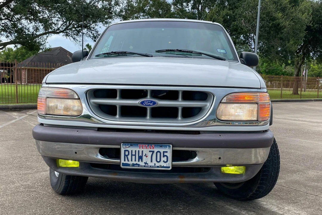 1995 Ford Explorer 2nd Gen - Image 2 of 30