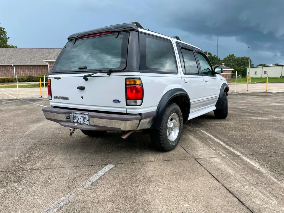 1995 Ford Explorer 2nd Gen - Image 9 of 30