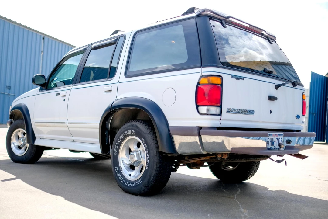 1995 Ford Explorer 2nd Gen - Image 4 of 30
