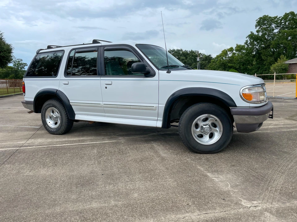 1995 Ford Explorer 2nd Gen - Image 14 of 30