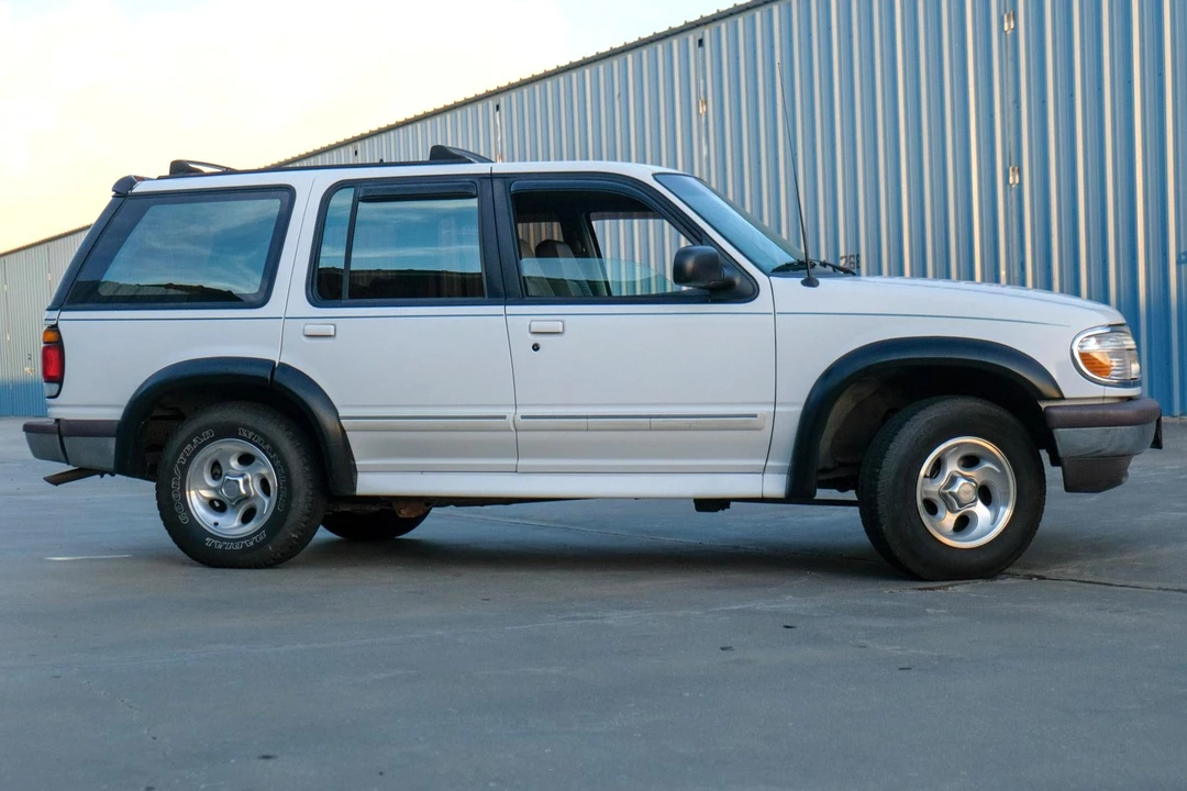 1995 Ford Explorer 2nd Gen - Image 13 of 30