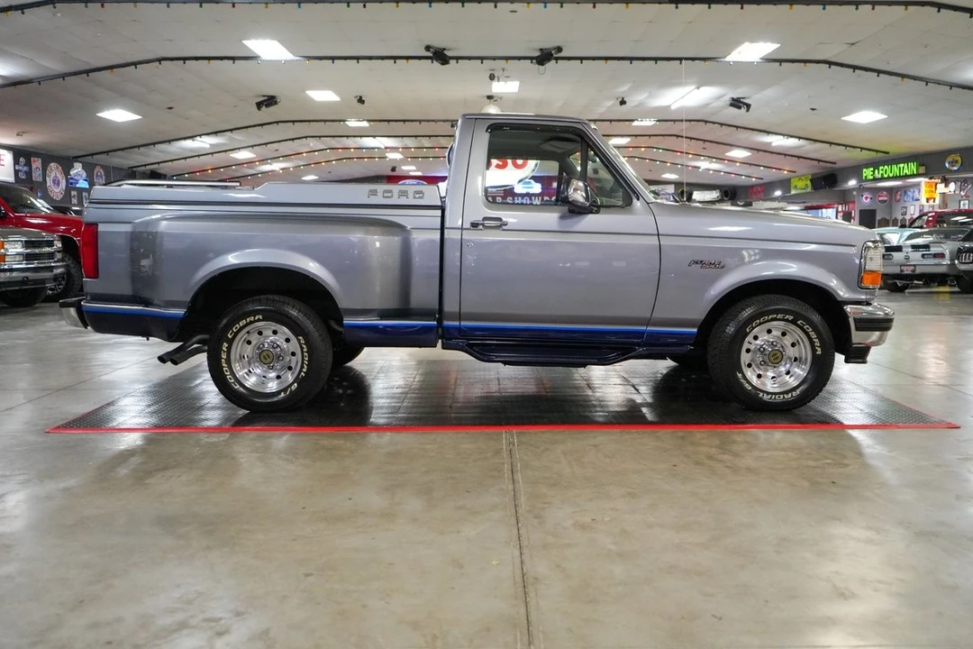 1995 Ford F-Series 9th Gen - Image 24 of 31
