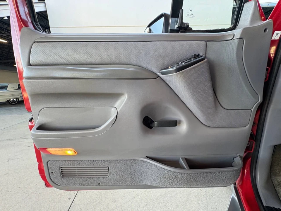 1995 Ford F-Series 9th Gen - Image 23 of 31