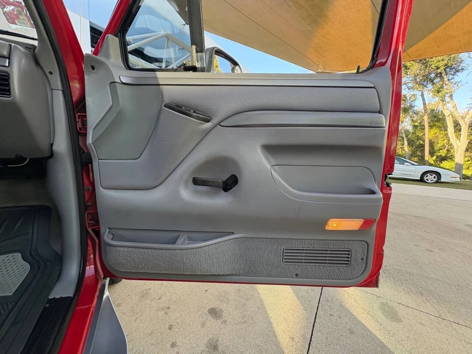 1995 Ford F-Series 9th Gen - Image 28 of 31
