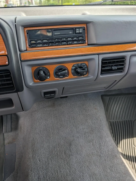1995 Ford F-Series 9th Gen - Image 24 of 31