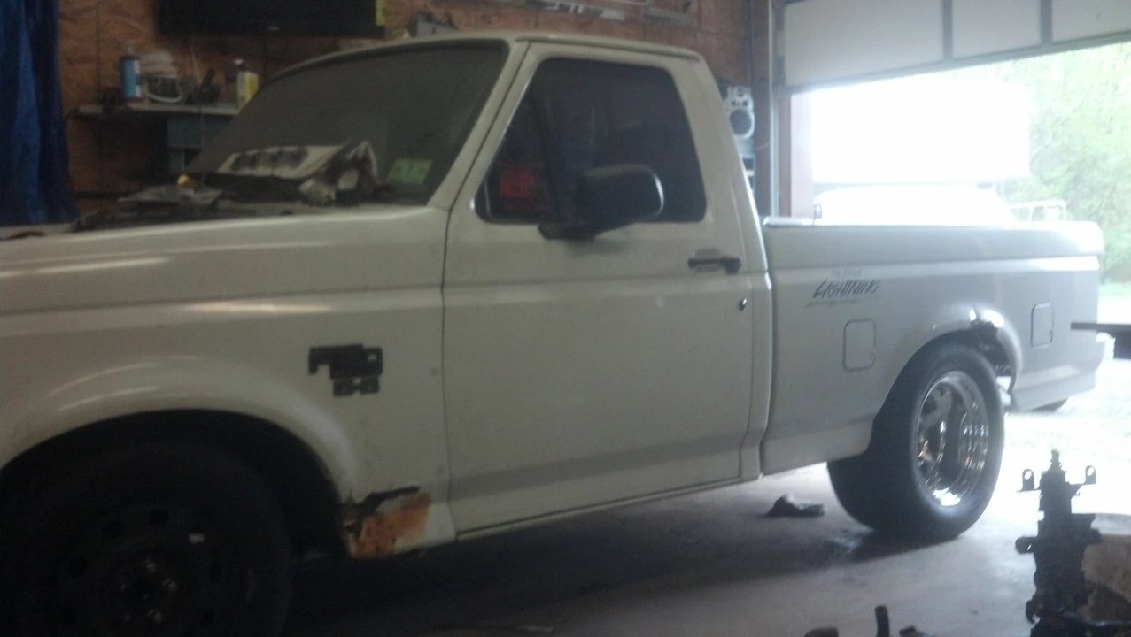 1995 Ford F-150 SVT Lightning 9th Gen - Image 11 of 31