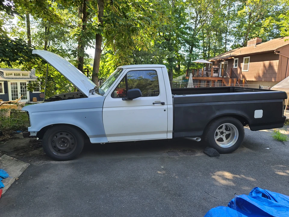 1995 Ford F-150 SVT Lightning 9th Gen - Image 2 of 31