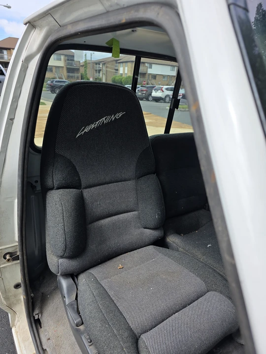 1995 Ford F-150 SVT Lightning 9th Gen - Image 20 of 31