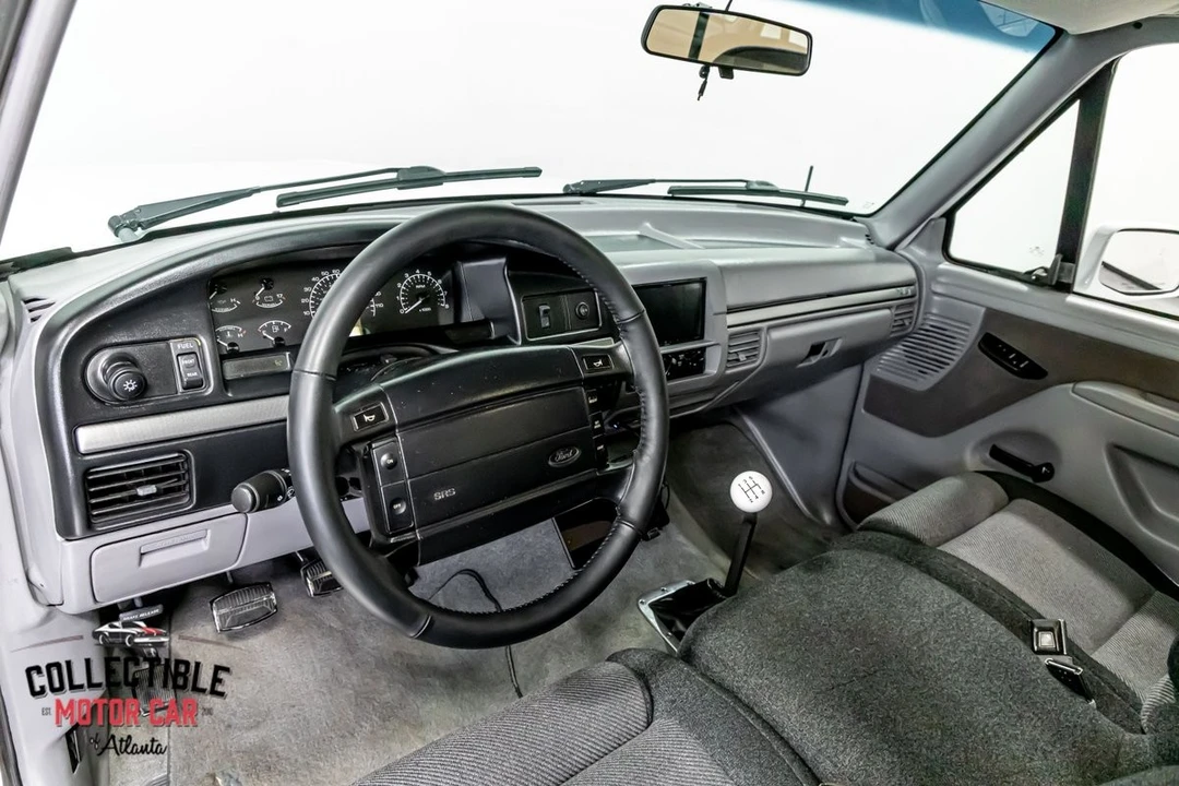 1995 Ford F-150 SVT Lightning 9th Gen - Image 4 of 31