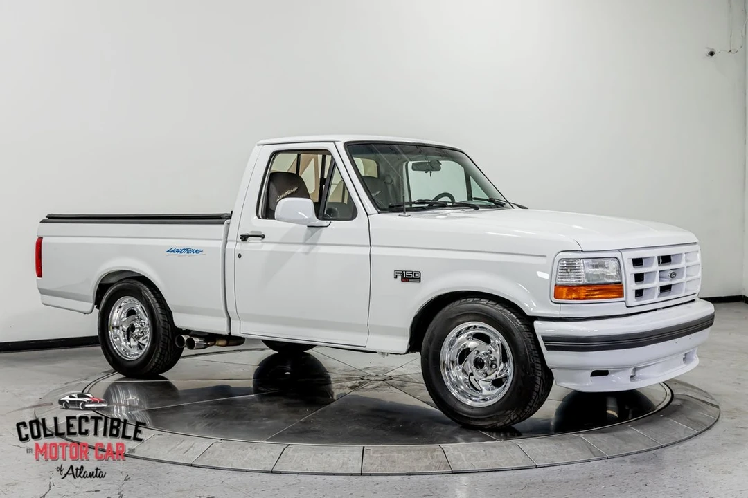 1995 Ford F-150 SVT Lightning 9th Gen - Image 27 of 31