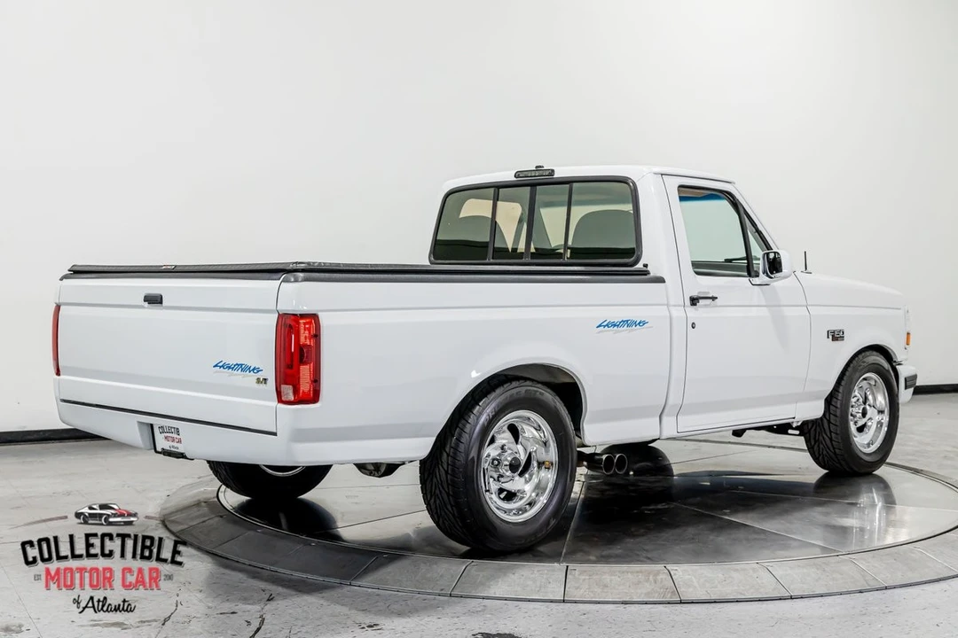 1995 Ford F-150 SVT Lightning 9th Gen - Image 22 of 31