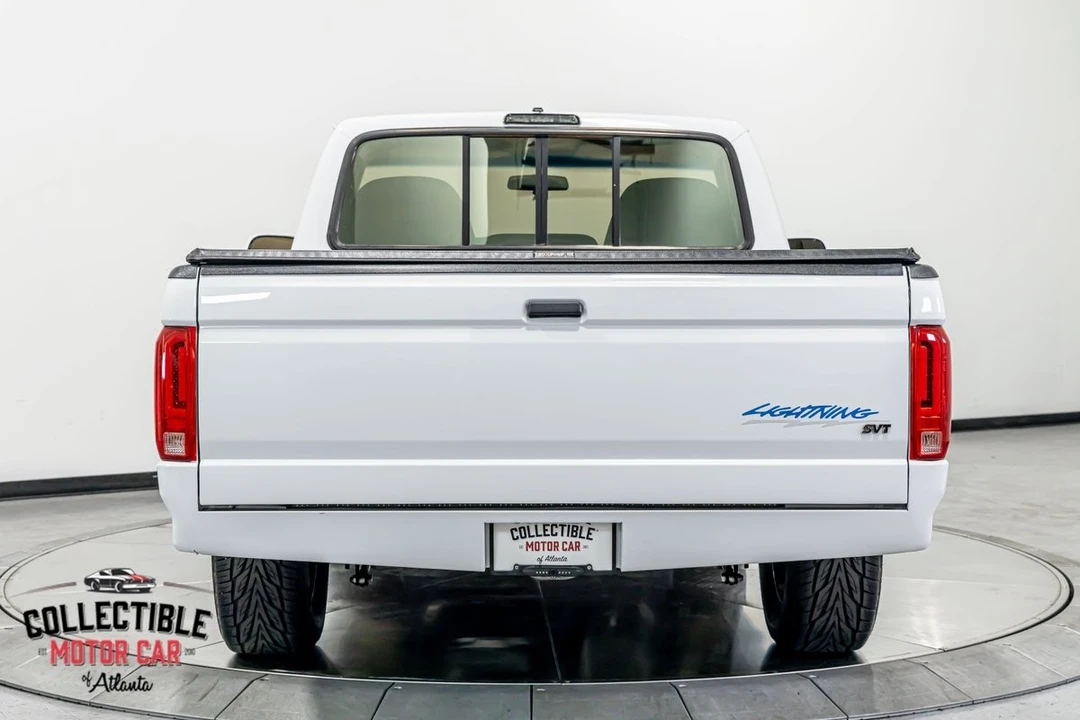 1995 Ford F-150 SVT Lightning 9th Gen - Image 19 of 31