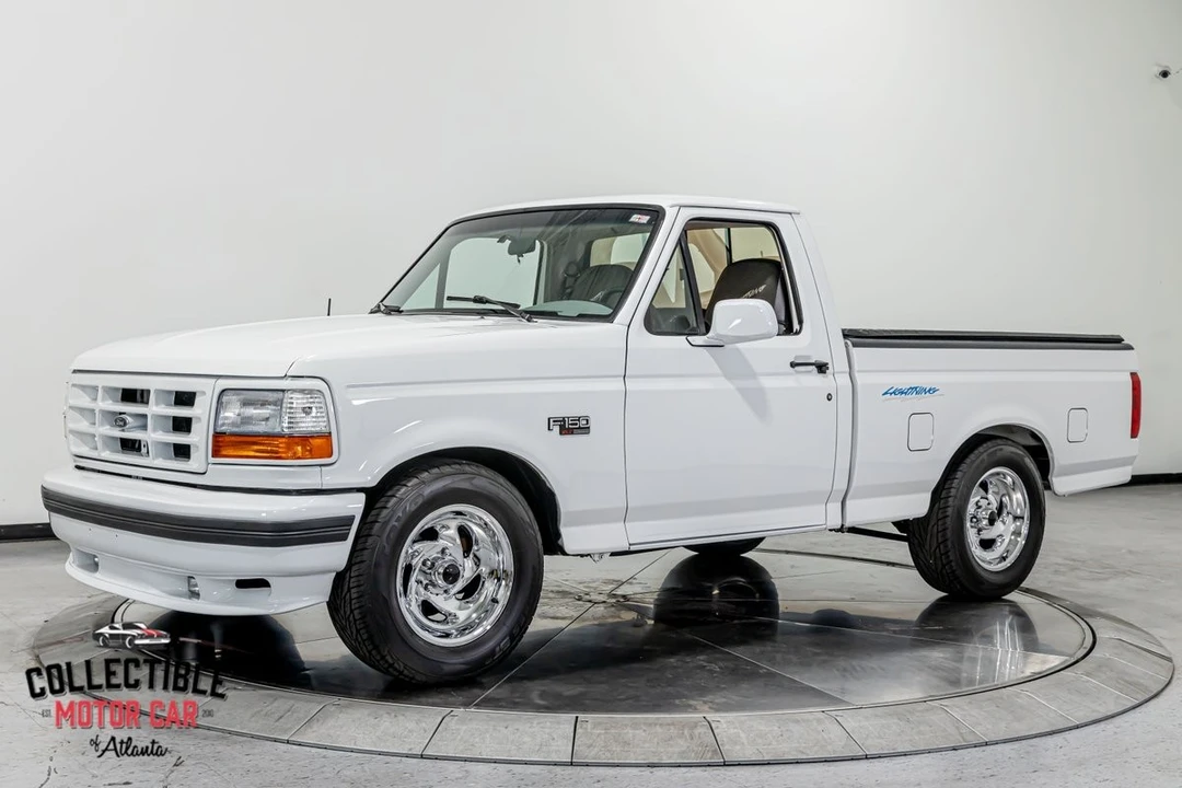 1995 Ford F-150 SVT Lightning 9th Gen - Image 11 of 31