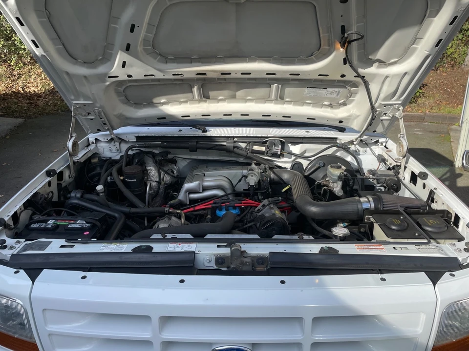 1995 Ford F-150 SVT Lightning 9th Gen - Image 14 of 21