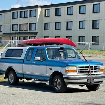 1995 Ford F-150 XLT Pickup 2D 6 1/2 ft