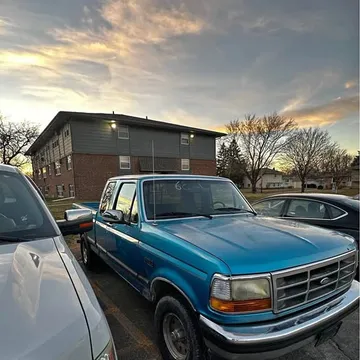 1995 Ford F-150 XLT Pickup 2D 8 ft