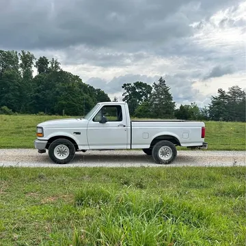 1995 Ford F-150 XL 2WD Short Bed 5.0