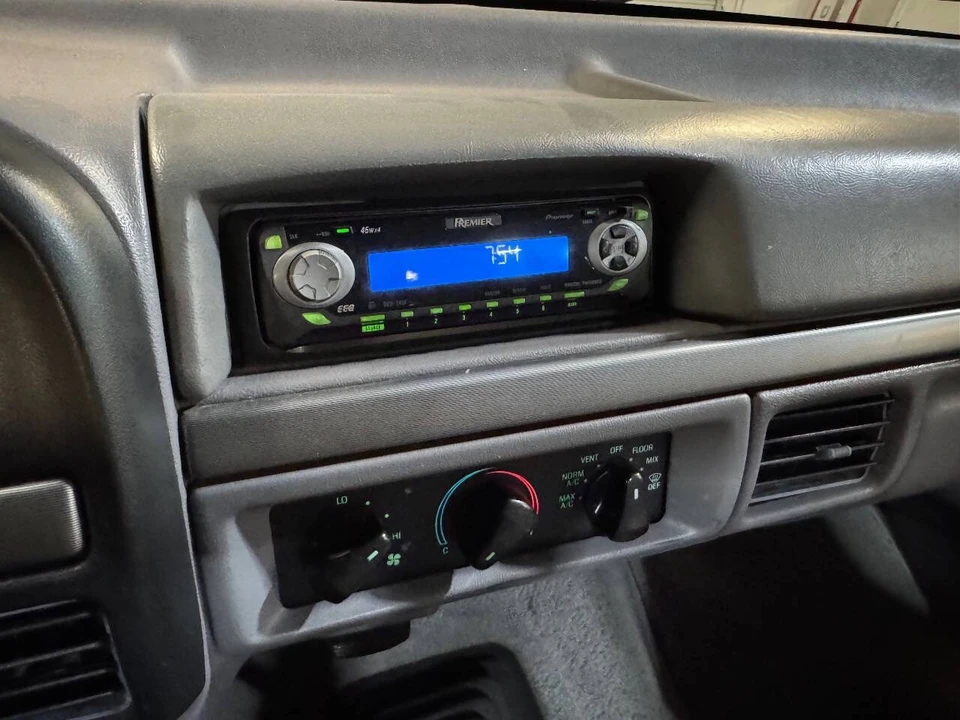 1995 Ford F-Series 9th Gen - Image 11 of 12