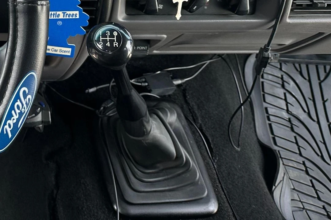 1995 Ford Super Duty - Image 23 of 31