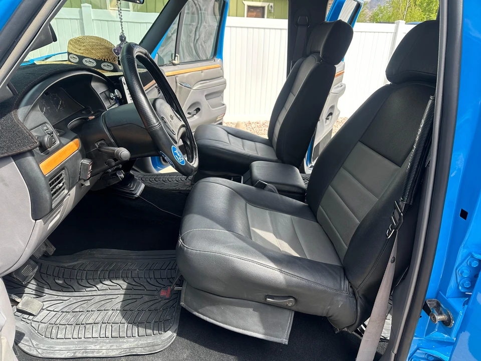 1995 Ford Super Duty - Image 25 of 31