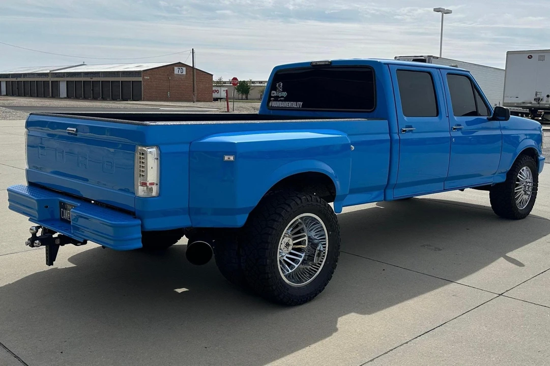 1995 Ford Super Duty - Image 9 of 31