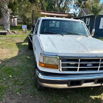 1995 Ford F-350 XLT Cab & Chassis 2D