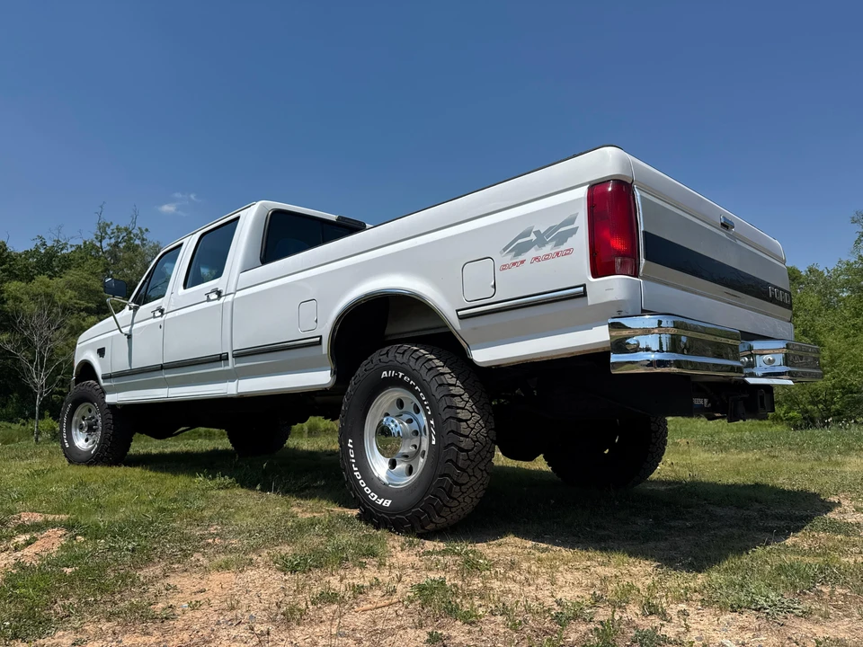 1995 Ford Super Duty - Image 14 of 31