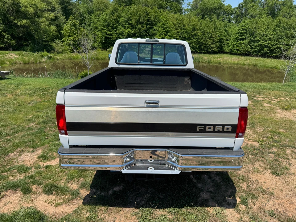 1995 Ford Super Duty - Image 15 of 31