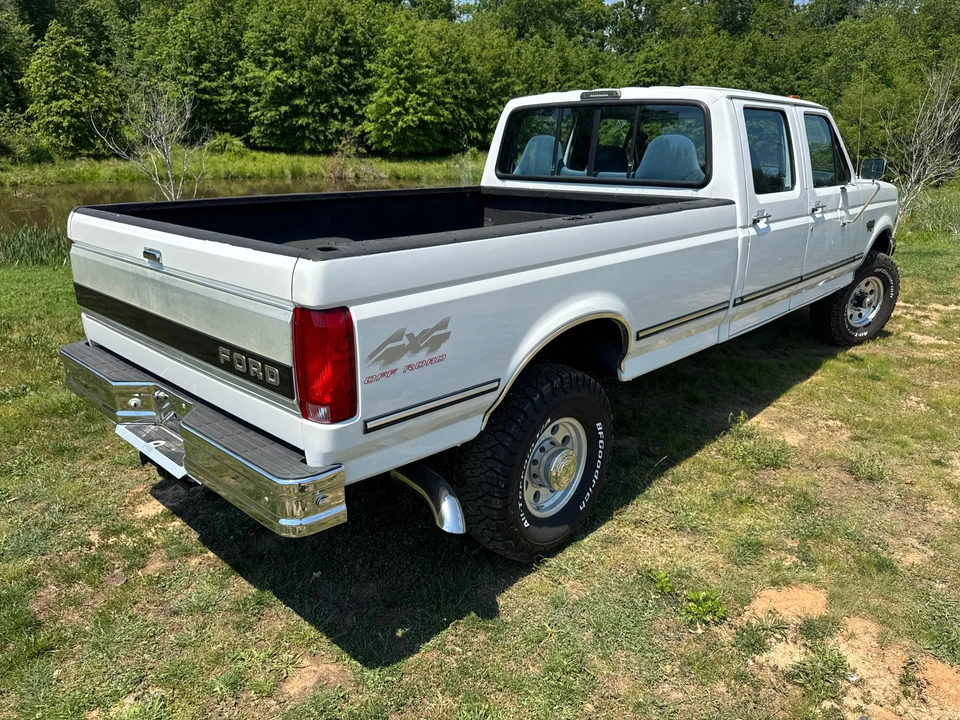 1995 Ford Super Duty - Image 17 of 31