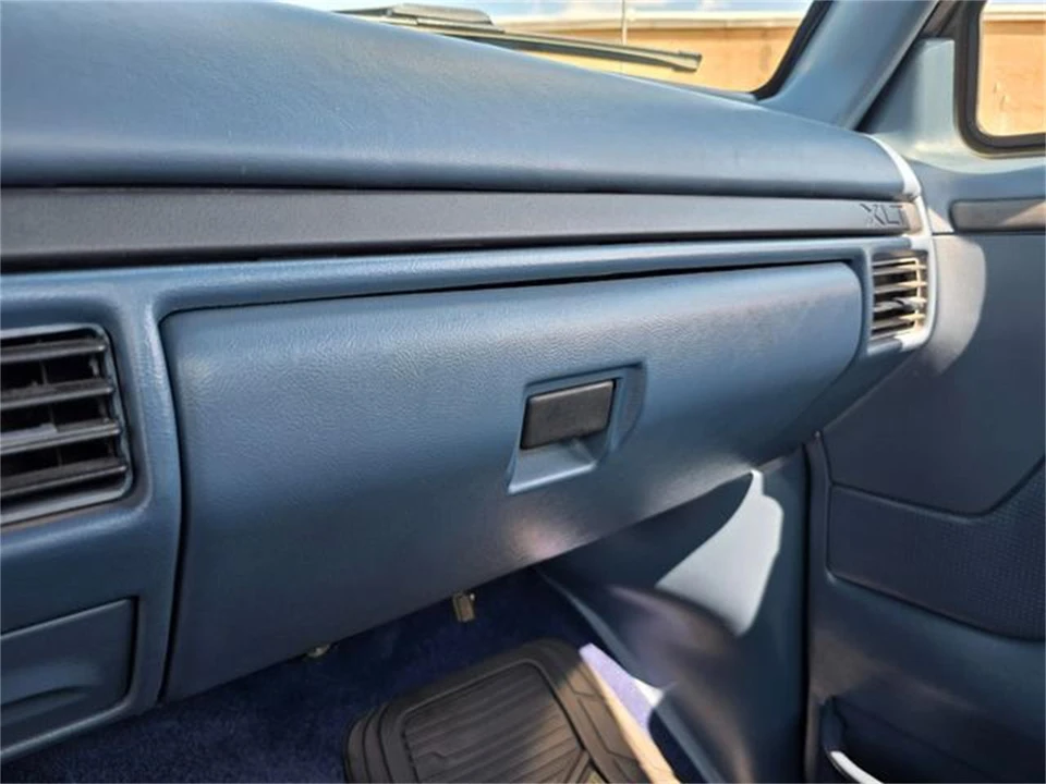 1995 Ford F-Series 9th Gen - Image 21 of 31