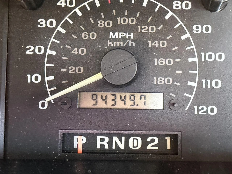 1995 Ford F-150 SVT Lightning 9th Gen - Image 28 of 31