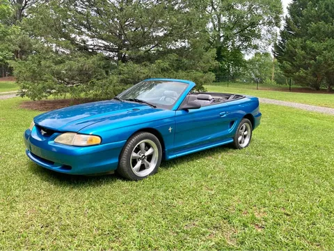 1995 Ford Mustang Base Model