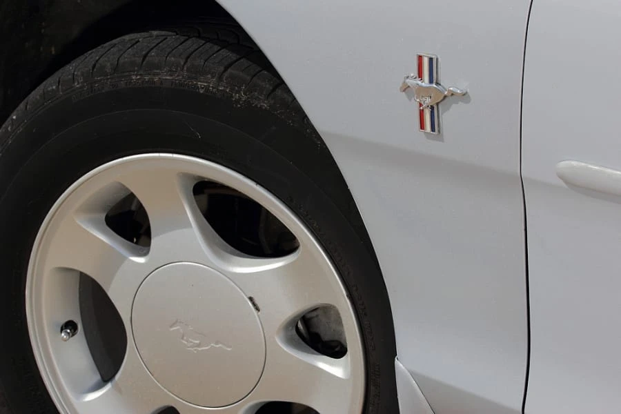 1995 Ford SN95 Mustang - Image 8 of 11
