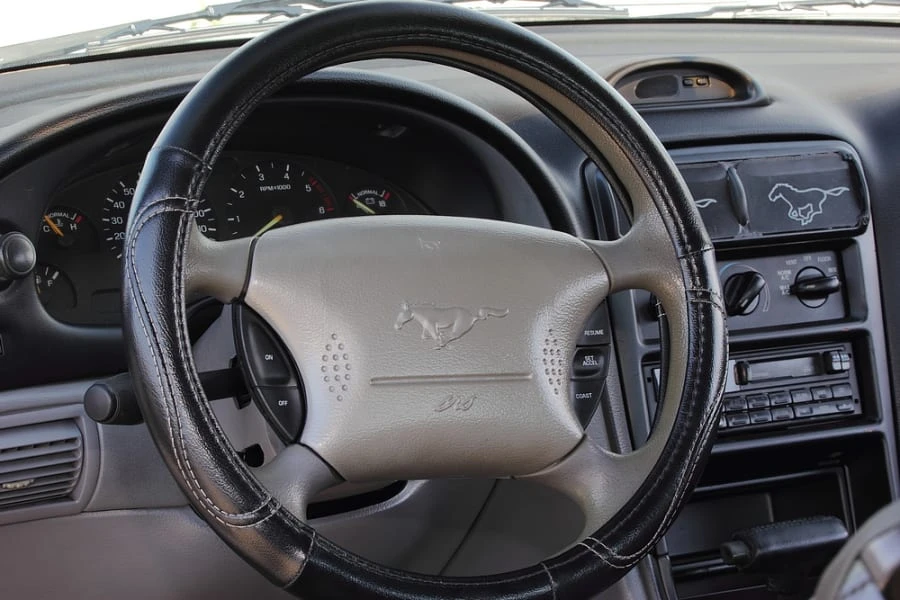 1995 Ford SN95 Mustang - Image 9 of 11