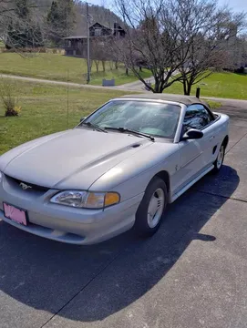 1995 Ford Mustang Convertible 2D