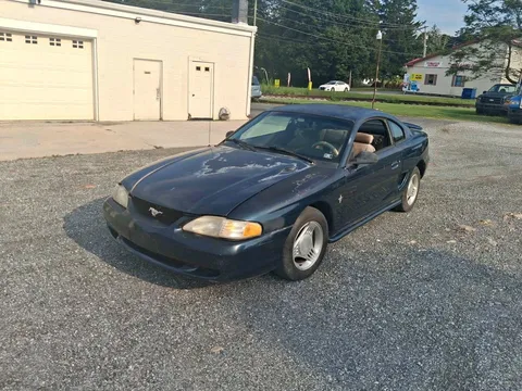 1995 Ford Mustang Coupe 2D