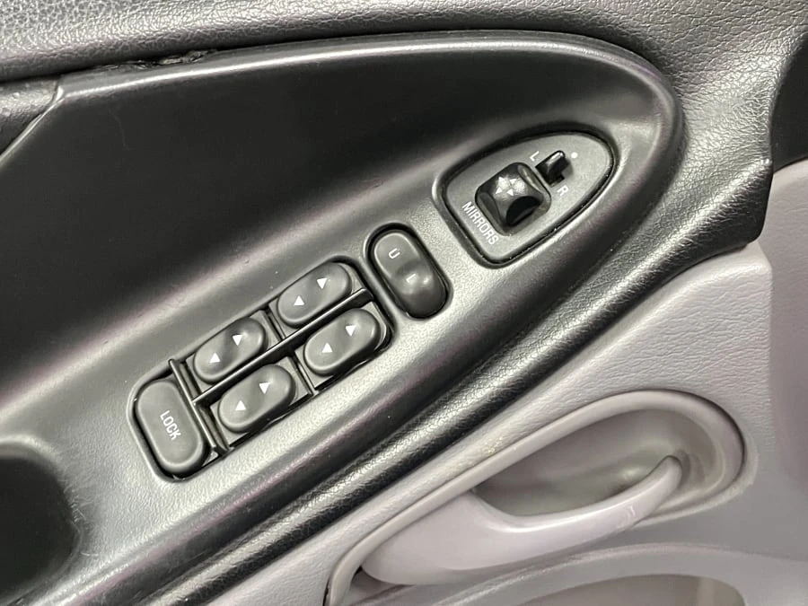 1995 Ford SN95 Mustang - Image 20 of 25