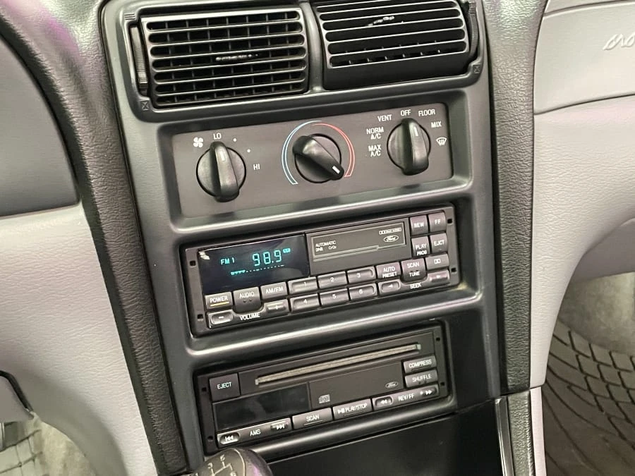 1995 Ford SN95 Mustang - Image 17 of 25