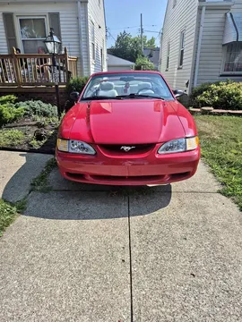 1995 Ford Mustang GT Convertible 2D