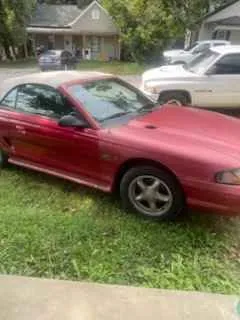 1995 Ford Mustang GT Convertible 2D