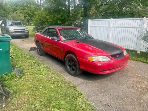 1995 Ford Mustang GT Convertible 2D