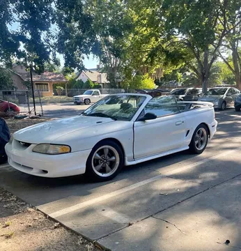 1995 Ford Mustang GT Convertible 2D
