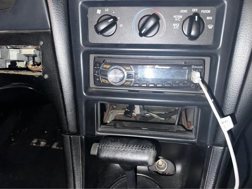 1995 Ford SN95 Mustang - Image 11 of 11